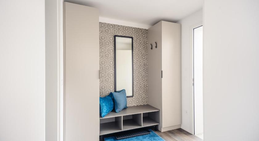 Apartments Villa Tatiana photo