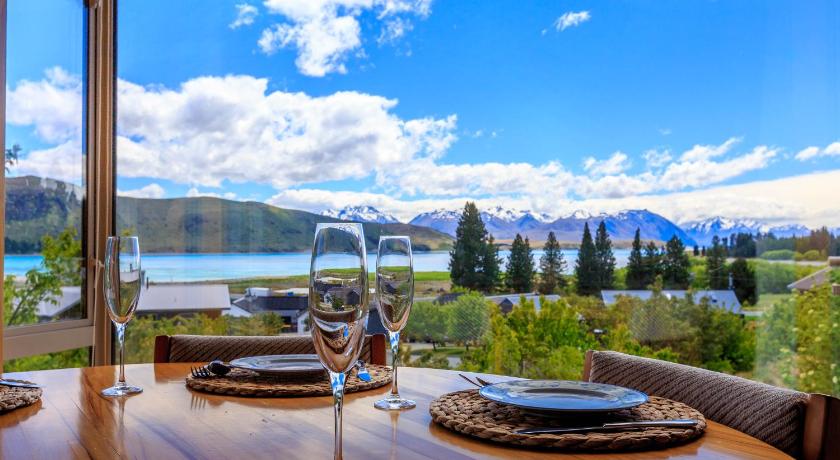 Glacier Rock Lakeview House — Hotel in Lake Tekapo