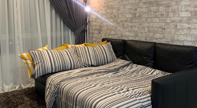 Relaxed Family Staycation, Pool View w WIFI Musleems only — Hotel in Kuala Lumpur