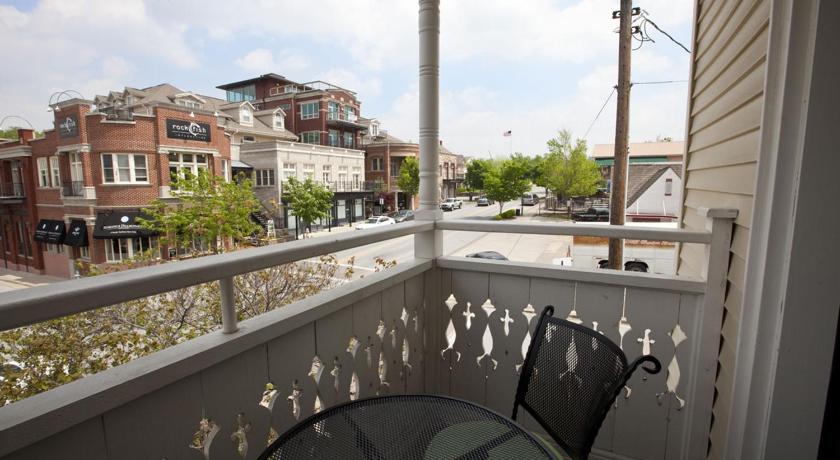 Dickson Street Inn photo