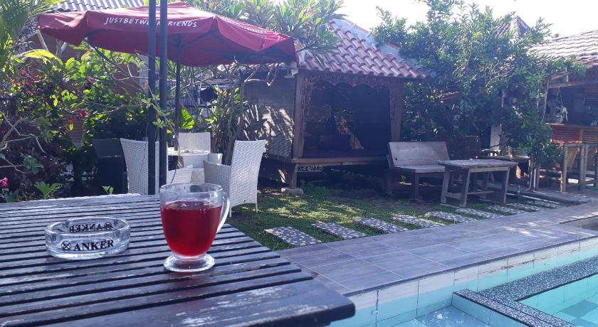 Image of Family Room with Shared Bathroom 5