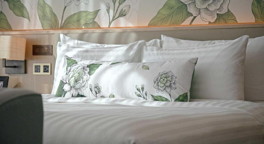Image of Deluxe King room - Jasmine 10