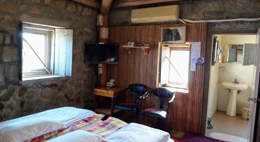 Chin -Be Village Cafe & Homestay photo