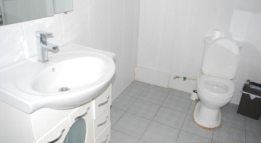 Ampomaah Hotel photo