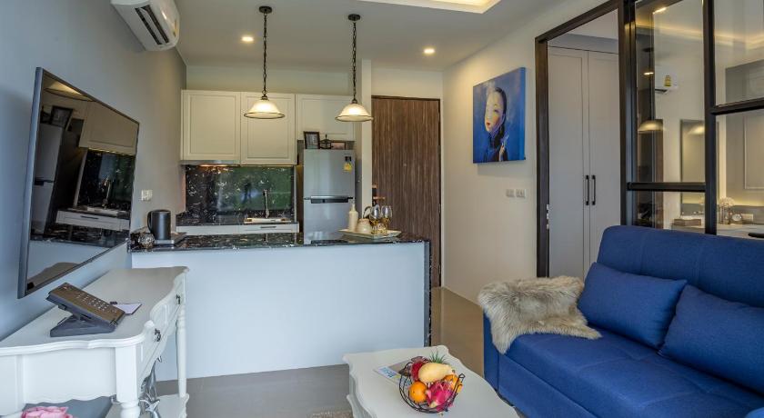 Surin Beach Residence photo