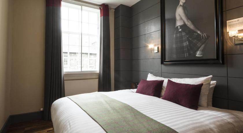 Image of Deluxe Double or Twin Room 4