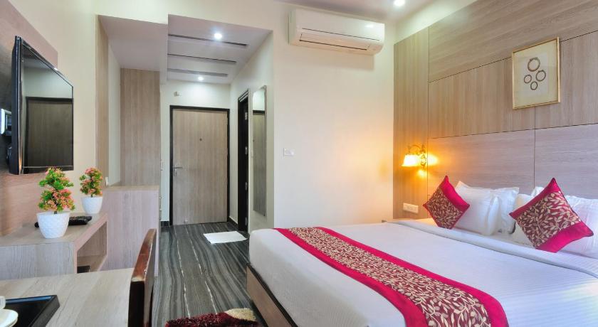 Superior Double or Twin Room with City View