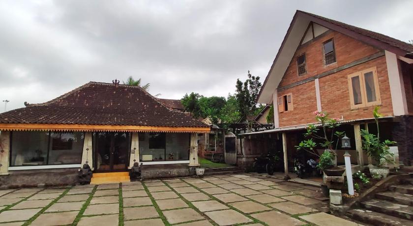 Villa, The Cabin Bungalow in Yogyakarta