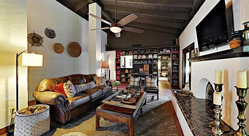 Best Price On Elegant Home W Old World Charm Putting Green Home