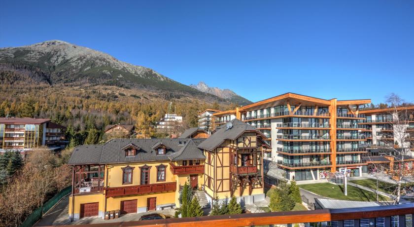 ヴィソケー・タトリ Matrix Primo Apartments 5つ星 ゲストハウス プール