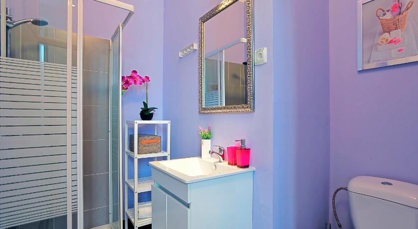 Localtraveling ALFAMA River View - Family Apartments photo