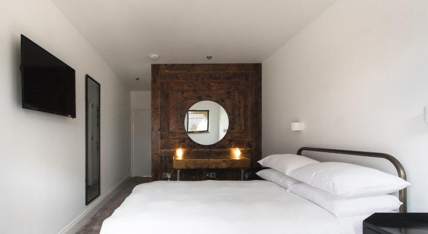 Image of Double Room with Private Bathroom 0