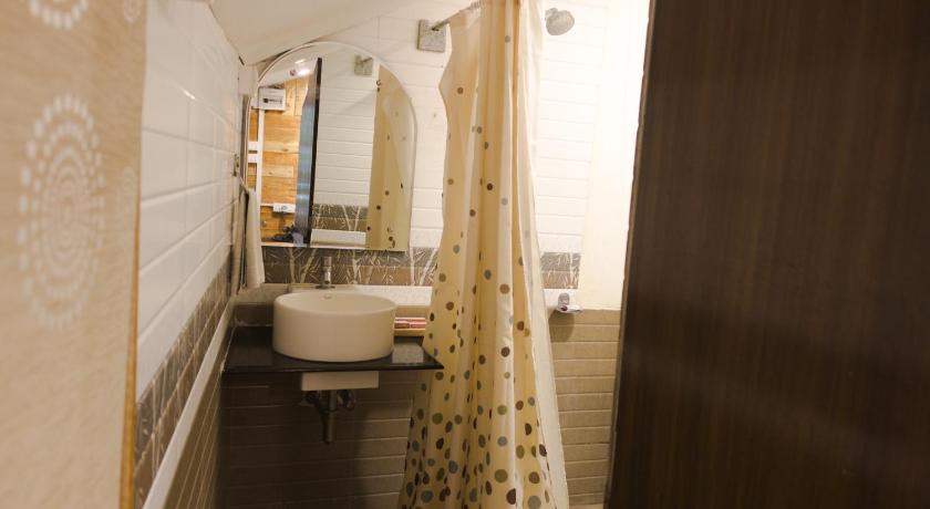 Mrugavani Resort & Spa