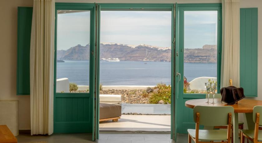 Neptune Luxury Spa Suites photo