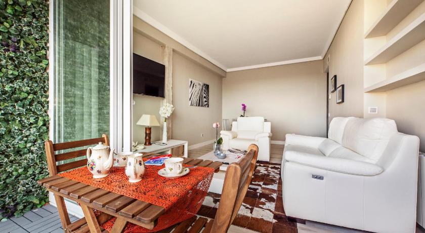 Apartamentos Los Jeronimos photo