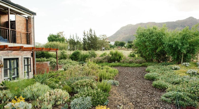 Vineyard Views Country House — Hotel in Riebeek Kasteel