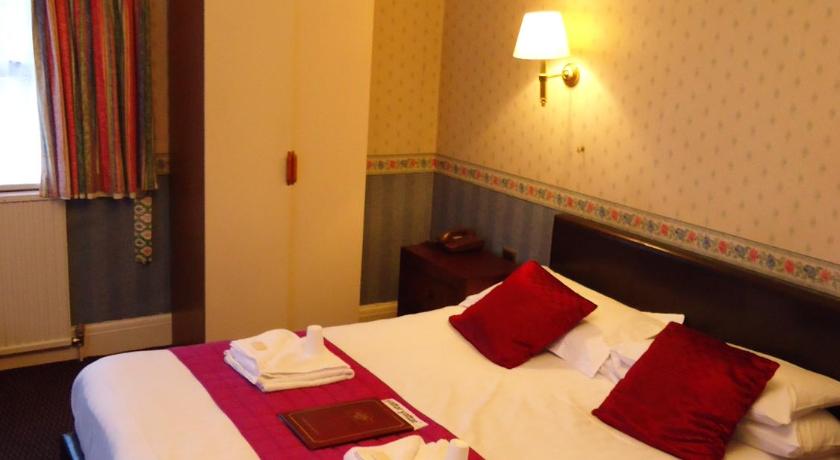 The Risboro Hotel photo