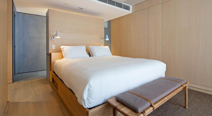 Image of Sky Room with Bath 13