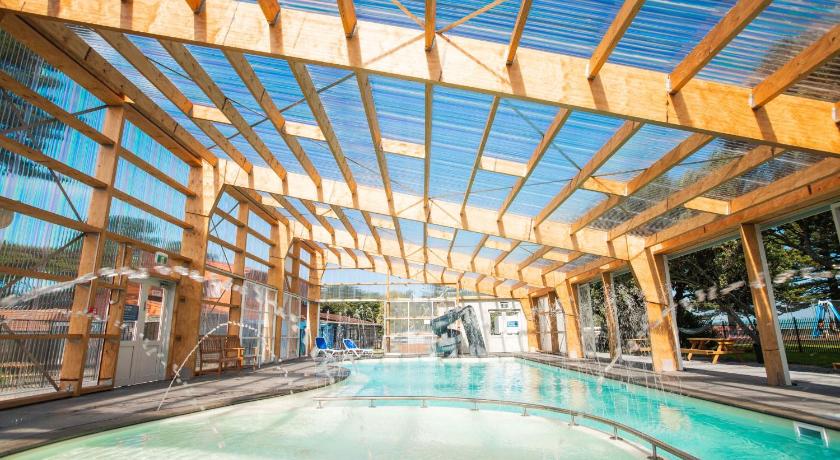 Waikanae Beach Ocean View Apartments photo