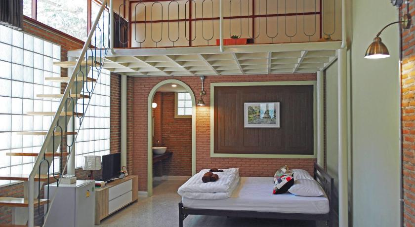 Image of Family Room 1