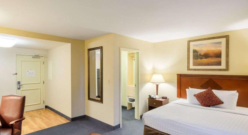 MainStay Suites Dover
