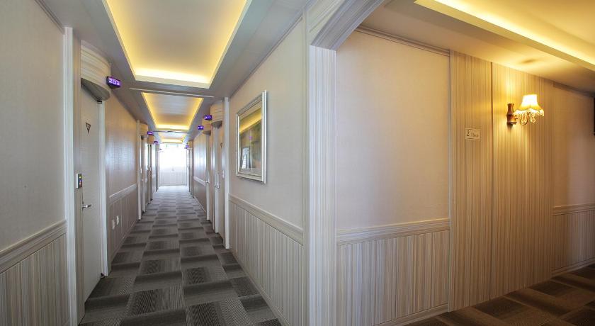 インチョン Hotel Incheon Airport 3つ星 ホテル プール