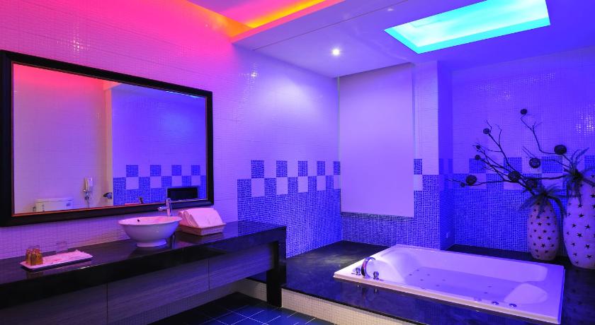 Image of Deluxe Double Room 7