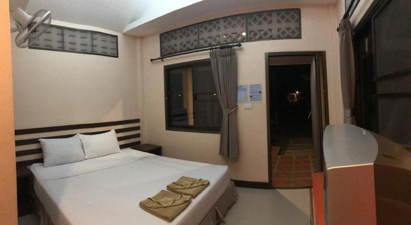 Image of Garden Wing Standard Room with Fan 6