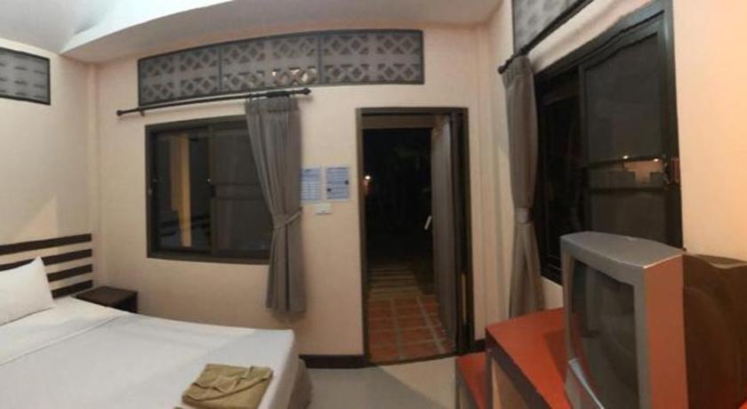 Image of Garden Wing Standard Room with Fan 7