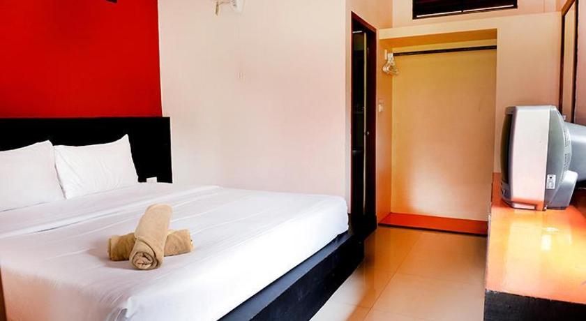Image of Garden Wing Standard Room with Fan 0