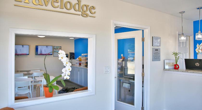Travelodge by Wyndham Crescent City photo