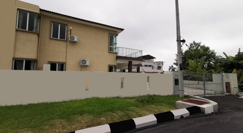 Ria Semi-D Homestay photo