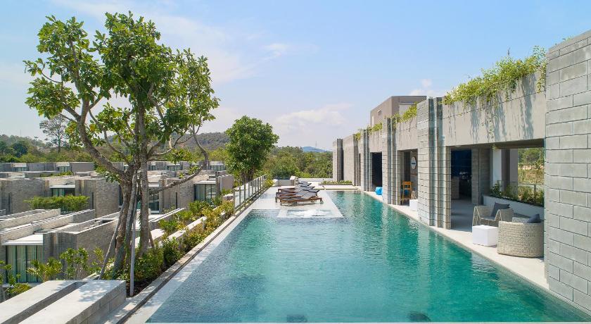 Oceanphere Pattaya Villa by Elite Suites - image 2