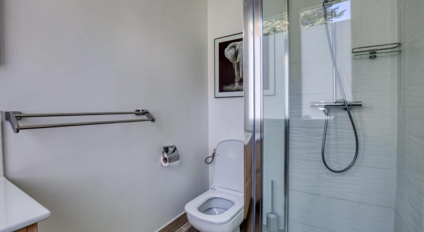 Magnificent Studio Near The Canal De L'ourcq photo