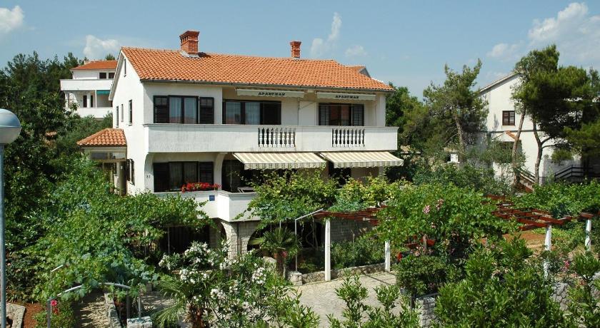Apartments Jurina — Hotel in Krk Island