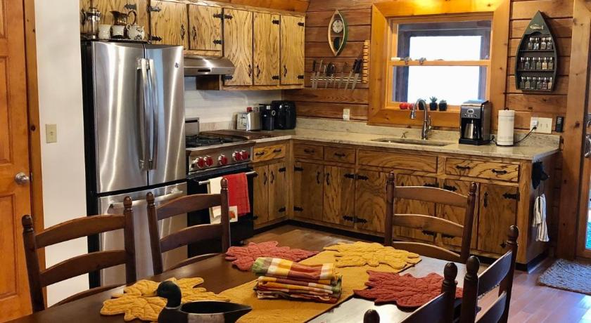 Domir Log Cabin In Garrison Room Deals Photos Reviews