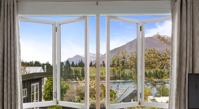 Stay of Queenstown — Hotel in Queenstown