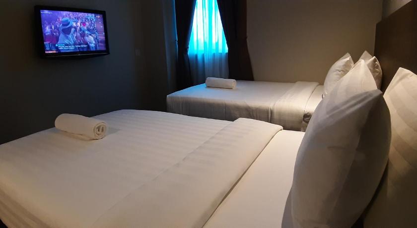 Image of Twin Room No Window 15