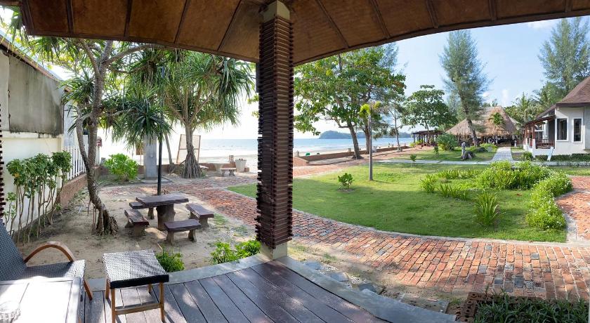 Southern Lanta Resort - image 28