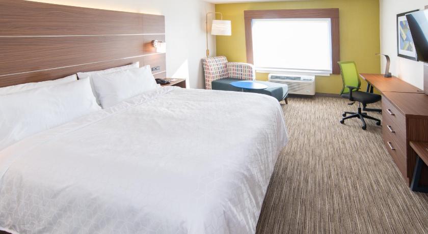 Holiday Inn Express And Suites North Battleford