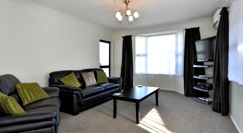 Image of Two-Bedroom Townhouse 3