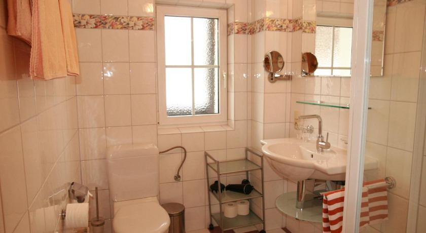 Image of Apartment with Balcony 2