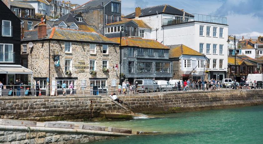 Lifeboat Inn photo