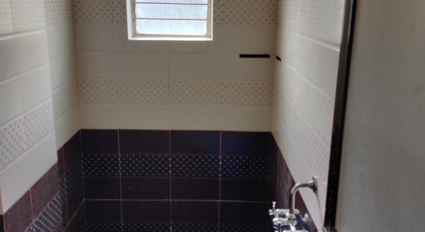 2BHK AC Row House Bunglow in good locality photo