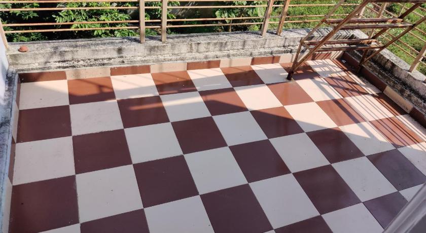 2BHK AC Row House Bunglow in good locality photo