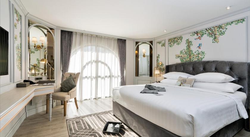 รูปของThe Living Suite 2