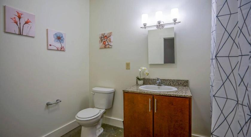 Frontdesk 800 Capitol Apts Downtown Indy photo