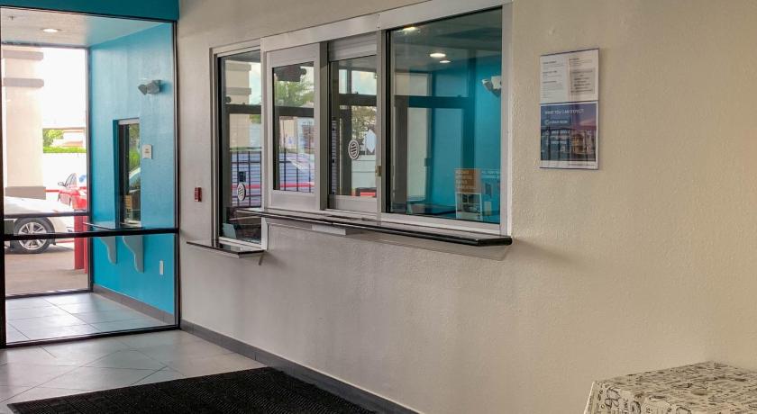 Motel 6-Houston, TX - 249 - Willowbrook photo