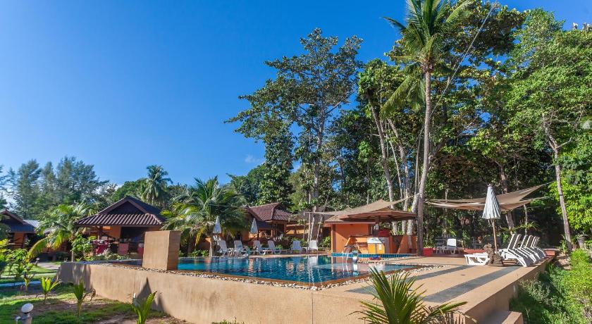Lanta Pearl Beach Resort - image 7