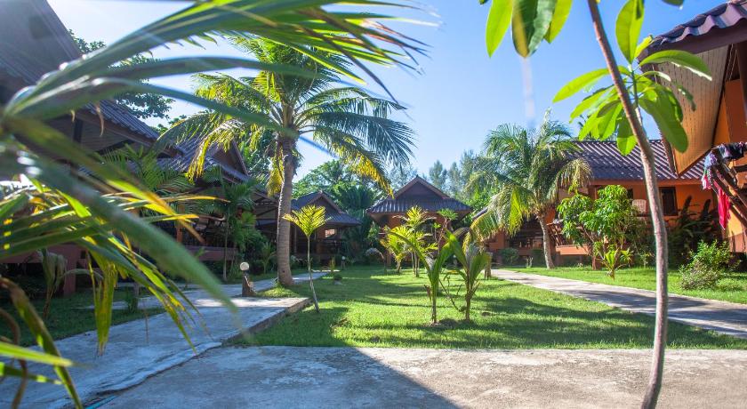 Lanta Pearl Beach Resort - image 44